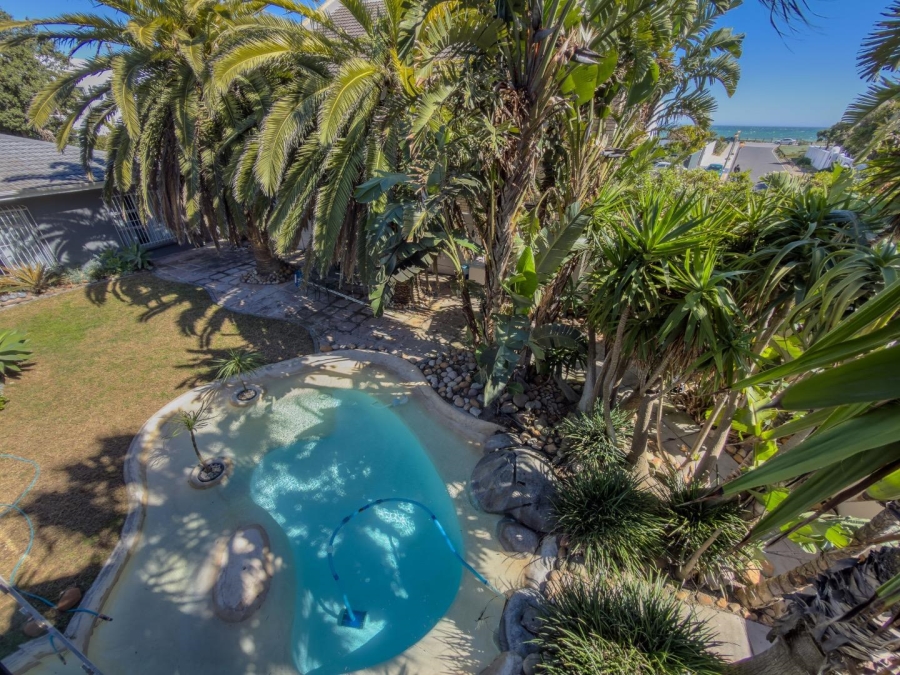 5 Bedroom Property for Sale in Sunset Beach Western Cape